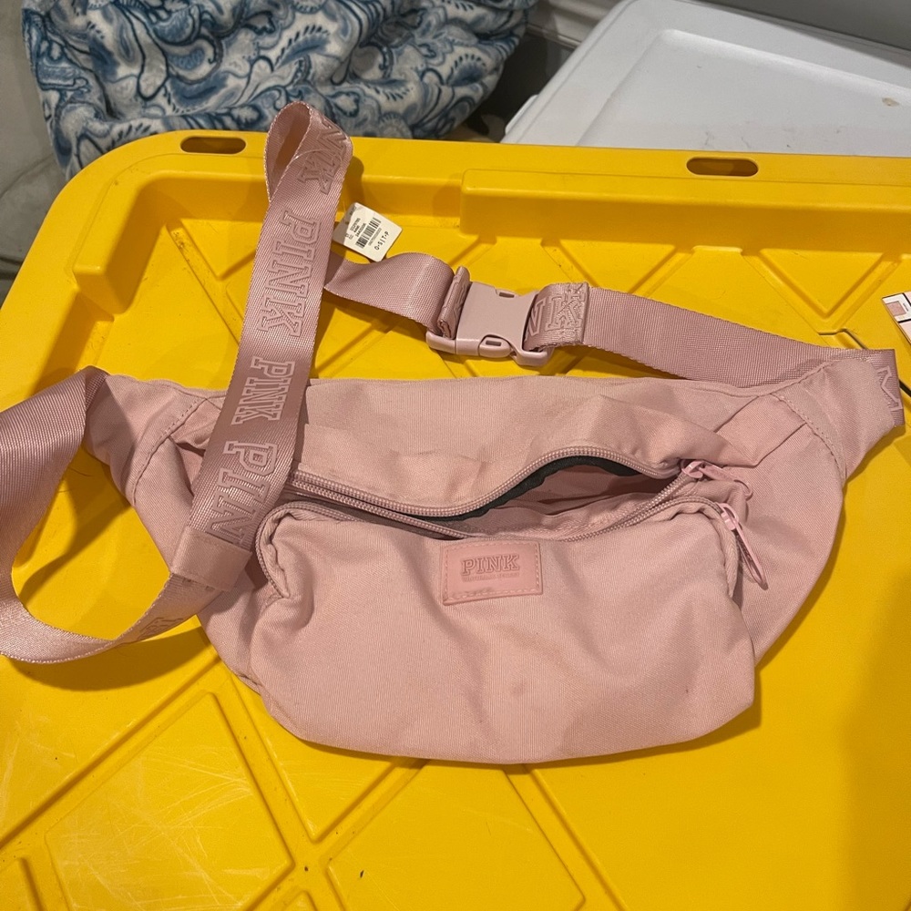 VS PINK FANNY PACK